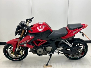 Bennali Huanglong 600 - Motocicleta Deportiva <span class=keywords><strong>de</strong></span> Gasolina <span class=keywords><strong>de</strong></span> <span class=keywords><strong>Segunda</strong></span> <span class=keywords><strong>Mano</strong></span>. Acabado <span class=keywords><strong>de</strong></span> Pintura Original. Garantía <span class=keywords><strong>de</strong></span> Calidad. - Product Image 1