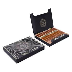 กล่องใส่ซิการ์แบบพกพา ดีไซน์ร่วมสมัยระดับไฮเอนด์ ทำจากไม้ซีดาร์เคลือบแลคเกอร์  งานแฮนด์เมด  เป็นมิตรกับสิ่งแวดล้อม  รีไซเคิลได้ เหมาะสำหรับเป็นของขวัญ - Product Image 3