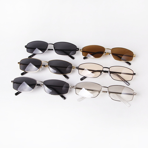 ADE WU STY9665A Gafas <span class=keywords><strong>de</strong></span> Sol Rectangulares Vintage con Logotipo Personalizado, Unisex, Montura Metálica Dorada, <span class=keywords><strong>Lentes</strong></span> Marrones Retro, Protección UV400 - Product Image 5