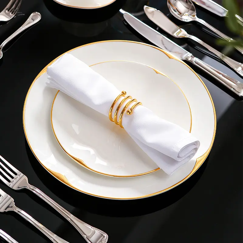 Düğün etkinlikleri için ziyafet için altın peçete halkası ile kare Polyester masa peçete bez tabak dekorasyon altında akşam yemeği