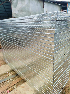 Tôle d'acier antidérapante galvanisée Q195 Q215 Q235B à motif goutte d'eau 3 mm <span class=keywords><strong>pour</strong></span> marches d'<span class=keywords><strong>escalier</strong></span> - Product Image 6