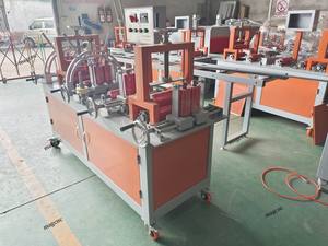 Machine de laminage de film pour profilés de fenêtres et de portes en aluminium à rupture de pont thermique, contrôlée par PLC, <span class=keywords><strong>MAG</strong></span> APL-300, moteur pour profilés irréguliers - Product Image 2