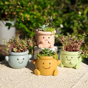 Ornement en résine de plante verte souriante de dessin animé mignon, matériau numérique émaillé, pot de fleurs charnu, cadeau créatif pour la maison, le jardin et le paysage - Product Image 2