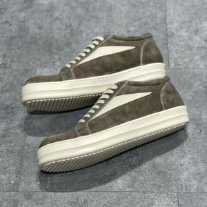 Chaussures décontractées de luxe de haute qualité, nouvelle conception rétro verte 2025, semelle épaisse antidérapante, chaussures de sport pour hommes et femmes - Product Image 2