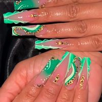 Machine à ongles réutilisables de luxe, ongles acryliques personnalisés par pression, ongles artificiels