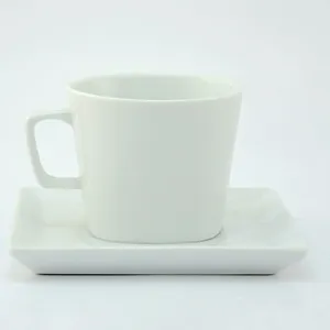 Porzellan Kaffeetasse Custom ized Blank Bulk Tee tassen Untertassen Quadratische Form Weißes Porzellan Tee tasse und Untertasse