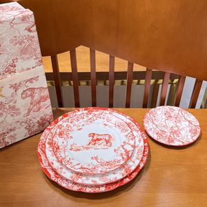Best Selling European <b>Red</b> Jungle Design Luxury Dinner Set Exquisite Bone China Plate Safe Food Use Customized Pattern <b>Gift</b> <b>Box</b> - Product Image 4