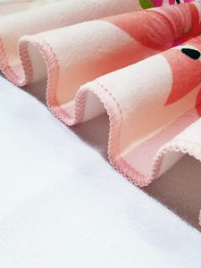 Serviette <span class=keywords><strong>de</strong></span> <span class=keywords><strong>plage</strong></span> en microfibre à capuche turque tropicale imprimée <span class=keywords><strong>XXL</strong></span> 150*75cm Séchage rapide Léger Compact avec <span class=keywords><strong>sac</strong></span> <span class=keywords><strong>de</strong></span> transport - Product Image 3