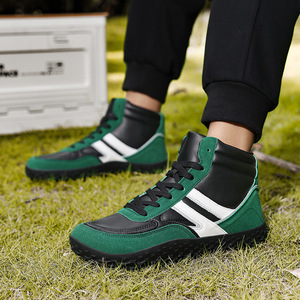 รองเท้าวิ่งกันน้ำระบายอากาศได้ดี ผลิตจากไมโครไฟเบอร์ ดีไซน์สปอร์ตคลาสสิก สำหรับผู้หญิงและผู้ชาย พื้นรองเท้าทำจากยาง - Product Image 1