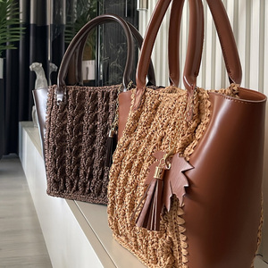 Sac à <span class=keywords><strong>main</strong></span> en paille <span class=keywords><strong>de</strong></span> raphia rouge classique haut <span class=keywords><strong>de</strong></span> gamme, doux au toucher, fabriqué par un fabricant OEM, sac à <span class=keywords><strong>main</strong></span> en paille <span class=keywords><strong>de</strong></span> raphia fait <span class=keywords><strong>main</strong></span> au crochet - Product Image 6