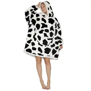 Hochwertige Großhandel Overs ize Pyjamas Komfortable warme Hot-Sell Flanell Kuh Onesies für die Familie