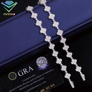 กำไลข้อมือลดราคา ดีไซน์ใหม่ กำไลโคลเวอร์ เพชรโมอิสซาไนต์ VVS ชุบทอง เงินแท้ 925 ผ่านการทดสอบเพชร ใช้ได้ทั้งชายและหญิง - Product Image 4