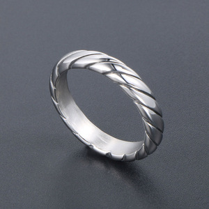 Anillo de Acero de Titanio con Diseño Trenzado, Joyería Unisex, Regalo SA773 - Product Image 3