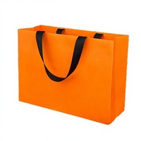Sac cadeau de luxe en carton écologique avec poignées torsadées, matériaux recyclés, impression numérique pour promotions