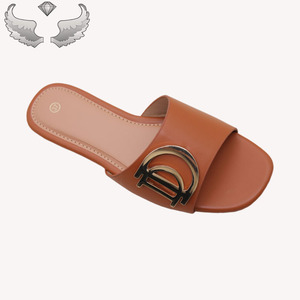 Sandales légères pour femmes, élégantes et de haute qualité, avec un design ajouré étincelant, prêtes à être expédiées - Product Image 2