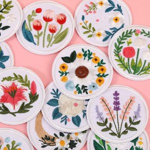 Adesivi in Tessuto per Ricamo a Punto Croce, Fiori Classici per Borse e Gioielli, Toppe/Badge Fai-da-Te - Product Image 1