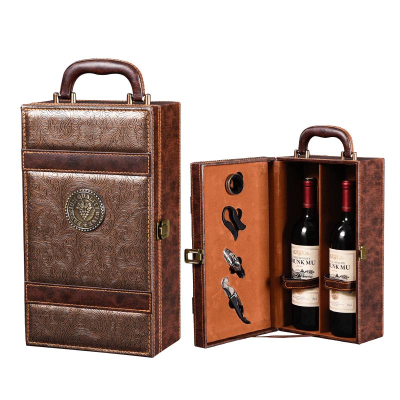 Ensemble à vin gratuit à motif de queue de phénix