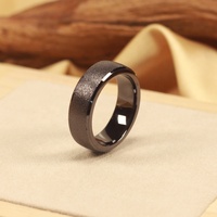 Bague intelligente en céramique NFC noire mate 7 mm, ajustement confortable, bord biseauté, pour paiement sans contact et contrôle d'accès