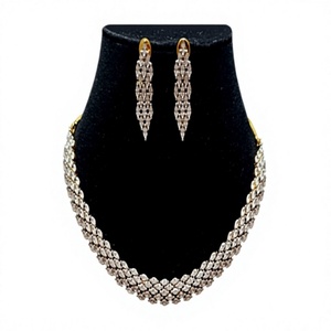 Hermoso Juego de Collar y Aretes de Latón Chapado en Oro con Circonita Corte Marquesa para Mujer, Diseño Geométrico Clásico para Fiesta de Compromiso o Boda - Product Image 2