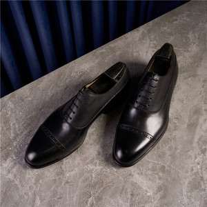 Scarpe Oxford in Vera Pelle Fatte a Mano in Italia, Stile Britannico, Formali da Cerimonia, con Tre Giunti, per Matrimonio - Product Image 2