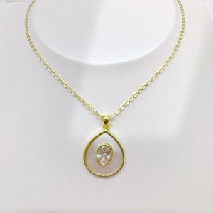 Collar con colgante de gota de agua en plata 925, chapado en oro amarillo, delicado, para uso diario, para mujer. - Product Image 1