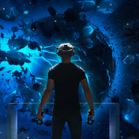 Casque VR HTC VIVE Pro professionnel connecté au PC avec écran AMOLED haute résolution, audio spatial 3D et suivi d'espace de 100 mètres carrés