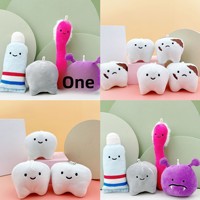 Pendentif de sac à dents créatif et original en forme de brosse à dents, avec visage souriant rose en peluche, porte-clés dentifrice en fibre de polyester