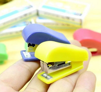 Nouvelle Conception Agrafeuse Mini en Plastique Colorée en Polyester pour Bureau et École