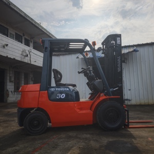 Precio de Fábrica: Transmisión Hidráulica Compacta de 2T/3T para Montacargas Diésel, Mástil de Dos Etapas, Neumáticos Todoterreno Antideslizantes - Product Image 3