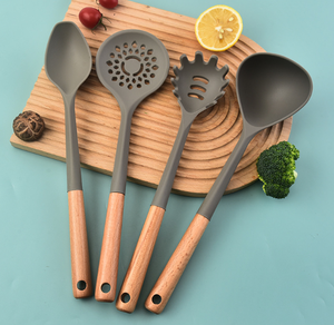 Ensemble de 11 ustensiles de cuisine en silicone avec manche en bois naturel, résistants à la chaleur, avec seau - Product Image 3
