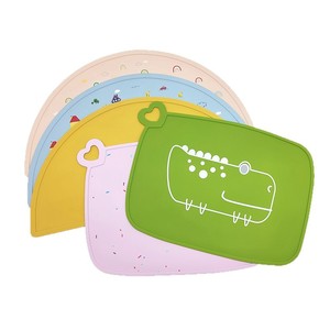 Tapete de Silicona de Grado Alimenticio para Niños, Resistente al Calor, Anti-Escaldaduras, Impermeable, a Prueba de Aceite, Libre de BPA, para la Hora de Comer - Product Image 5