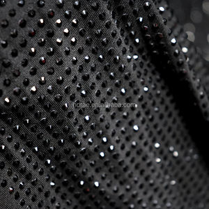 Tissu FB002 de luxe extensible orné de perles, de cristaux noirs et de strass pour robe de créateur - Product Image 3