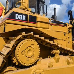 Bulldozer sur chenilles CAT D8R d'occasion, faible nombre d'heures de fonctionnement, 37,8 tonnes, lame en U de 10 mètres cubes, performances mécaniques stables, sans fuite d'huile - Product Image 2