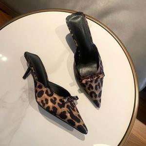 Mules de Satén con Estampado de Leopardo para Mujer, Estilo 2026, con Lazo, Cómodas y Casuales, Tipo Sandalias - Product Image 1