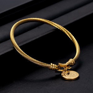 Bracelet en acier inoxydable avec pendentif rond Jésus, boucle fer à cheval 10 mm, bijou unisexe, cadeau - Product Image 4