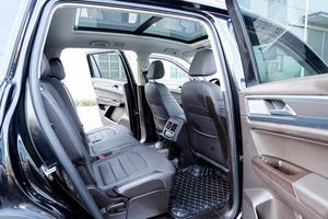 <span class=keywords><strong>Touareg</strong></span> <span class=keywords><strong>2020</strong></span> Facelift 380TSI 4x4 Édition Luxe SUV 7 places Turbo Automatique Cuir R19 Voiture d'occasion Conduite à gauche - Product Image 5
