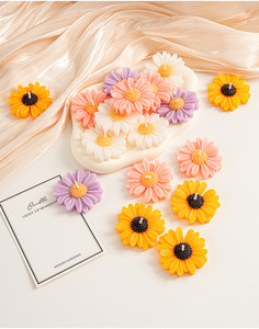 Handmade Modern <b>Soy</b> <b>Wax</b> Candle Chamomile Scented Aromatherapy for Birthday Home Decor Fragrance Ornament for Wholesale Gift - Product Image 3