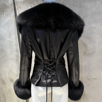 Luxuriöser Schafsleder-Mantel mit Pelzkragen Rückenkorsett Schnürung Echte Lederjacke Natürlicher Großer Fuchspelzkragen & -Manschetten Schlanker Mantel