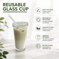 Bouteille d'eau et tasse à café glacé en verre rayé minimaliste avec couvercle, style Instagram, design élégant, protection de l'environnement