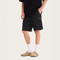 Shorts en soie glacée pour hommes, nouvelle collection été 2026, tendance et polyvalents, séchage rapide, coupe décontractée pour jeunes hommes