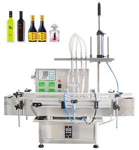 Pieno automatico 4 ugelli pompa magnetica CNC olio liquido bevanda bottiglia di profumo riempitrice d'acqua con trasportatore