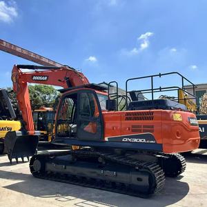 Excavatrice hydraulique d'occasion Doosan DX300, marque coréenne, grande excavatrice sur chenilles, matériel de terrassement et d'exploitation minière usagé - Product Image 1