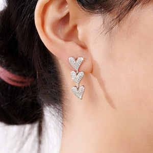 Orecchini a perno a forma di cuore Galaxy da donna, accessori per l'orecchio semplici e alla moda per l'uso quotidiano - Product Image 6