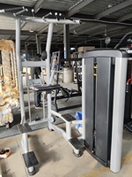 Station d'entraînement commerciale de traction et de traction, machine à tremper assistée avec système de compteur de poids pour la musculation du haut du corps