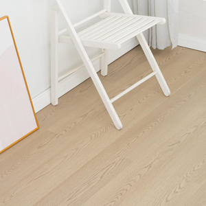 Pavimento SPC Effetto <span class=keywords><strong>Legno</strong></span> con Installazione a Incastro, Compatibile con Riscaldamento a Pavimento e Mantenimento della Proprietà Impermeabile - Product Image 2