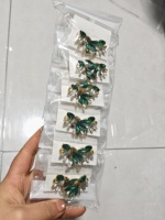 Modische Minimalistische Hohle Geometrische Blumen-Blatt Luxus-Tropfenohrringe mit Zirkonia Europäisch-Amerikanischer Personalisierter Retro-Partyschmuck