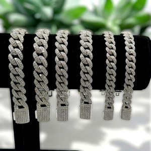 Bracelet chaîne cubaine en argent 925 plaqué or avec moissanite taille brillant, bijoux hip-hop certifiés par un tiers, sertissage griffe - Product Image 1