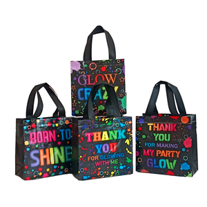 Sacs cadeaux, sacs à bonbons, sacs à friandises, sacs de fête en PP non tissé, écologiques, réutilisables, avec logo personnalisé imprimé à l'écran, thermosoudables, vente en gros - Product Image 1