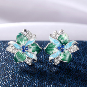 Vente chaude en Europe amérique en vrac cuivre Zircon boucle d'oreille goujons fleur lumière remise déclaration gros bijoux de mode pour les femmes - Product Image 4