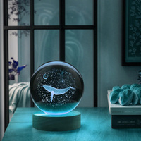 Verre poli moderne 3D gravé au laser lune baleine marche boule de cristal veilleuse LED couleur chaude pour décoration de salle de Noël